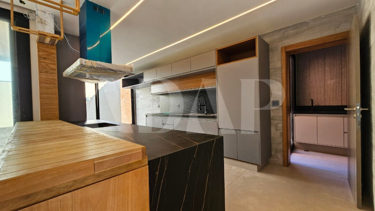 Imagem Casa com 5 Quartos à Venda, 360 m² em Barra Da Tijuca - Rio De Janeiro Imagem Casa com 5 Quartos à Venda, 360 m² em Barra Da Tijuca - Rio De Janeiro