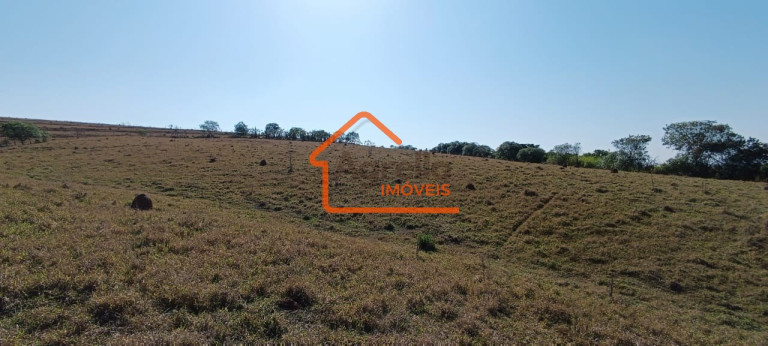 Imagem Imóvel com 3 Quartos à Venda, 300 m² em Alfenas - Alfenas Imagem Imóvel com 3 Quartos à Venda, 300 m² em Alfenas - Alfenas