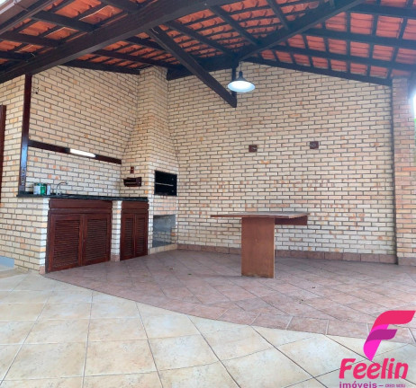 Imagem Casa com 6 Quartos à Venda, 370 m² em Armação - Florianópolis