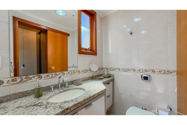 Imagem Apartamento com 2 Quartos à Venda, 100 m² em Petrópolis - Porto Alegre Imagem Apartamento com 2 Quartos à Venda, 100 m² em Petrópolis - Porto Alegre