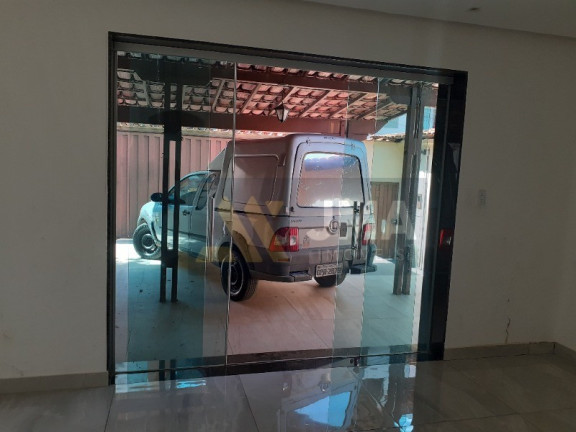 Imagem Casa com 3 Quartos para Alugar, 100 m² em Glória - Contagem