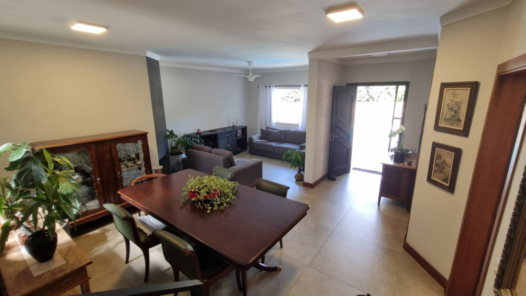 Imagem Casa com 3 Quartos à Venda, 260 m² em Vila Petrópolis - Atibaia Imagem Casa com 3 Quartos à Venda, 260 m² em Vila Petrópolis - Atibaia
