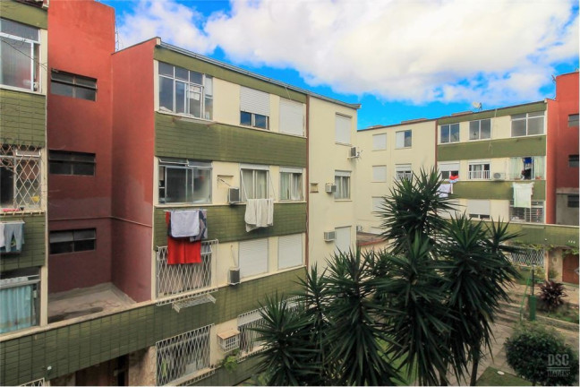Imagem Imóvel com 2 Quartos à Venda,  em Cavalhada - Porto Alegre
