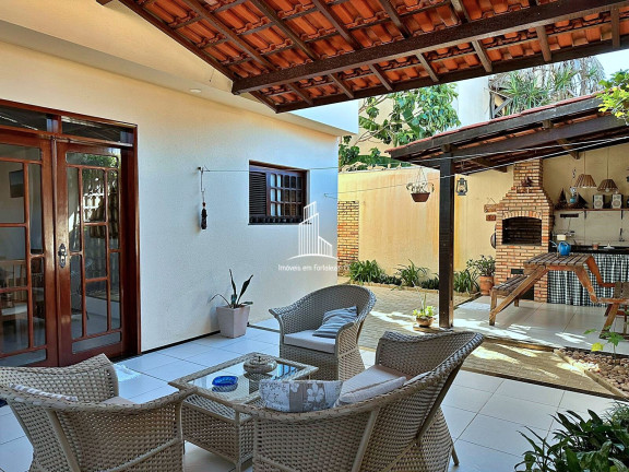 Imagem Casa de Condomínio com 4 Quartos à Venda, 220 m² em Sapiranga (coité) - Fortaleza Imagem Casa de Condomínio com 4 Quartos à Venda, 220 m² em Sapiranga (coité) - Fortaleza