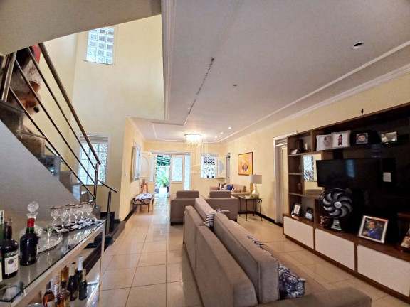 Imagem Casa de Condomínio com 5 Quartos à Venda, 335 m² em Engenheiro Luciano Cavalcante - Fortaleza Imagem Casa de Condomínio com 5 Quartos à Venda, 335 m² em Engenheiro Luciano Cavalcante - Fortaleza