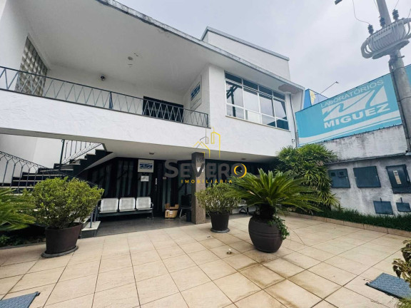 Casa com 5 Quartos à Venda, 260 m² em Centro - São Gonçalo