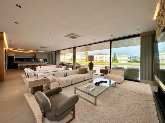 Imagem Sobrado com 6 Quartos à Venda, 538 m² em Centro - Xangri-la