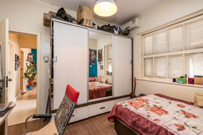 Imagem Imóvel com 2 Quartos à Venda, 54 m² em Santana - Porto Alegre Imagem Imóvel com 2 Quartos à Venda, 54 m² em Santana - Porto Alegre