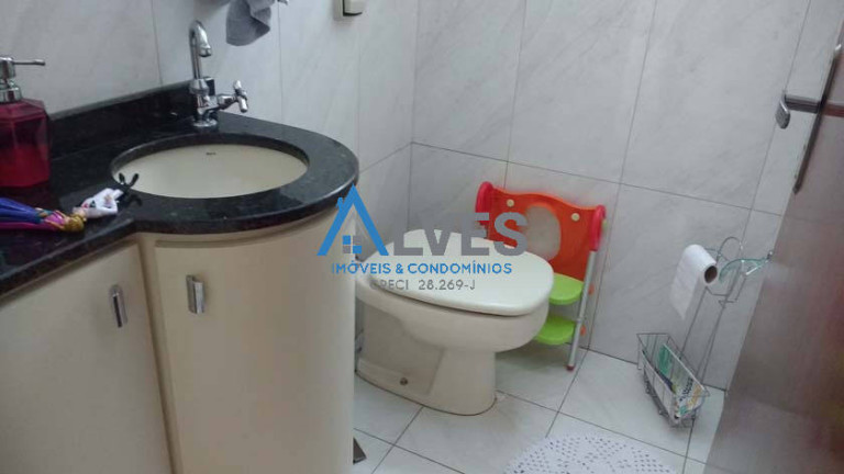 Imagem Casa com 4 Quartos à Venda, 245 m² em Parque Jaçatuba - Santo André