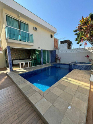 Imagem Casa com 7 Quartos à Venda, 378 m² em Itaipu - Niterói Imagem Casa com 7 Quartos à Venda, 378 m² em Itaipu - Niterói