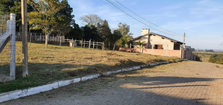 Imagem Terreno à Venda, 300 m² em Centro - Viamão Imagem Terreno à Venda, 300 m² em Centro - Viamão