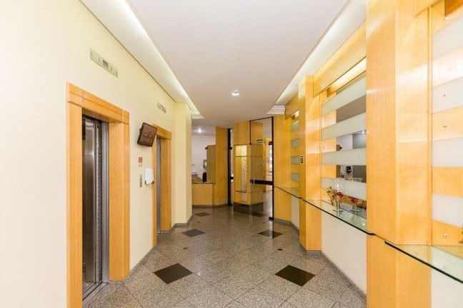 Imagem Sala Comercial à Venda, 32 m² em Centro - Curitiba Imagem Sala Comercial à Venda, 32 m² em Centro - Curitiba