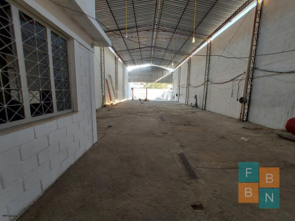 Imagem Galpão para Alugar, 750 m² em Freguesia (jacarepaguá) - Rio De Janeiro Imagem Galpão para Alugar, 750 m² em Freguesia (jacarepaguá) - Rio De Janeiro