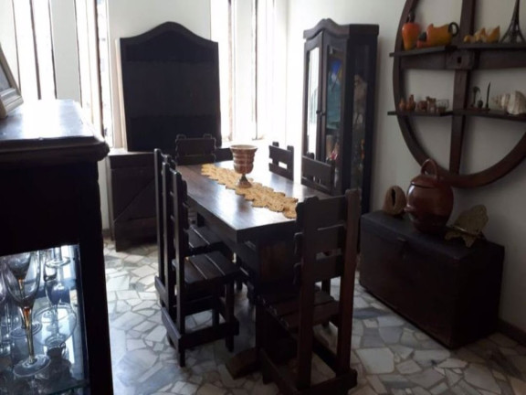 Imagem Casa com 4 Quartos à Venda, 355 m² em Candeal - Salvador
