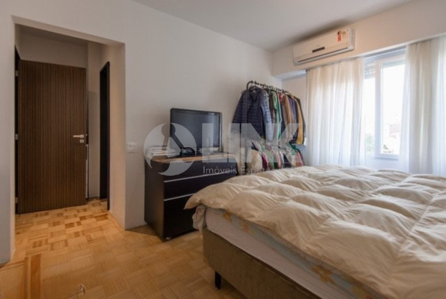 Imagem Apartamento com 3 Quartos à Venda, 166 m² em Moinhos De Vento - Porto Alegre