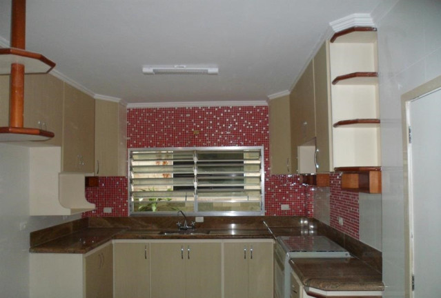 Imagem Casa com 3 Quartos à Venda, 188 m² em Jardim Piqueroby - São Paulo Imagem Casa com 3 Quartos à Venda, 188 m² em Jardim Piqueroby - São Paulo