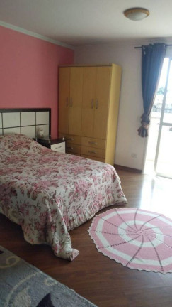 Imagem Sobrado com 4 Quartos à Venda, 235 m² em Portão - Curitiba