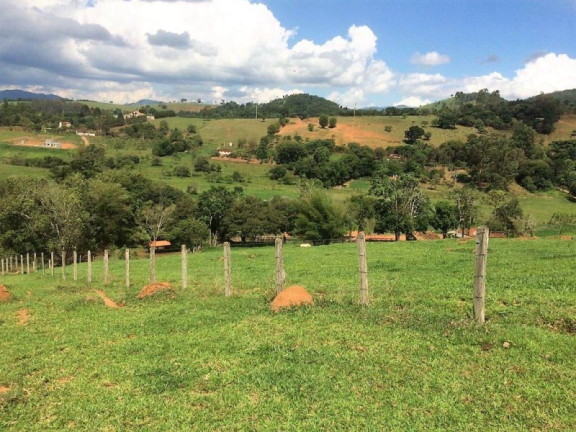 Imagem Imóvel com 3 Quartos à Venda, 448.000 m² em Roseta - Cambuí Imagem Imóvel com 3 Quartos à Venda, 448.000 m² em Roseta - Cambuí