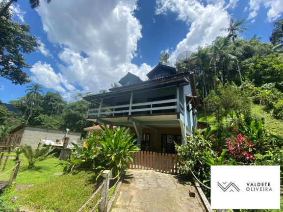 Sobrado com 3 Quartos à Venda,  em Horto Florestal - Ubatuba