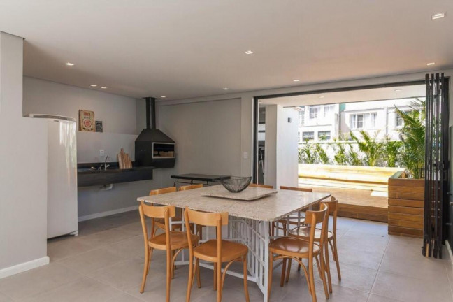 Imagem Imóvel com 1 Quarto à Venda, 18 m² em Centro Histórico - Porto Alegre Imagem Imóvel com 1 Quarto à Venda, 18 m² em Centro Histórico - Porto Alegre