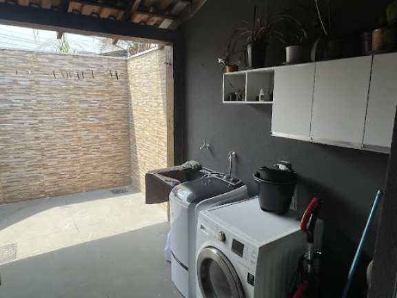 Imagem Casa com 3 Quartos à Venda, 242 m² em Caranda - Campo Grande