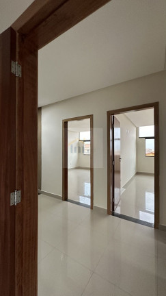 Imagem Casa com 3 Quartos à Venda, 253 m² em Residencial Barravento - Goiânia
