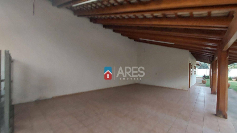 Imagem Chácara com 3 Quartos para Alugar, 332 m² em Praia Dos Namorados - Americana Imagem Chácara com 3 Quartos para Alugar, 332 m² em Praia Dos Namorados - Americana