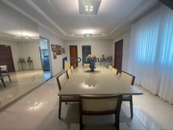 Imagem Casa com 3 Quartos à Venda, 811 m² em Guará I - Brasília Imagem Casa com 3 Quartos à Venda, 811 m² em Guará I - Brasília