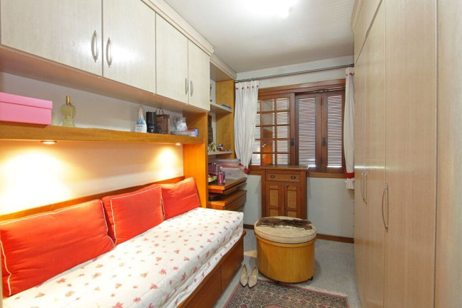 Imagem Casa com 3 Quartos à Venda, 355 m² em Santo Antônio - Porto Alegre