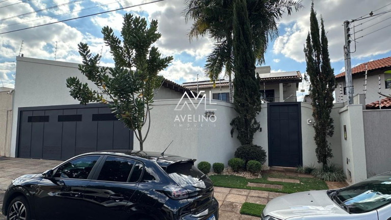 Sobrado com 3 Quartos à Venda, 350 m² em Jardim Autonomista - Campo Grande