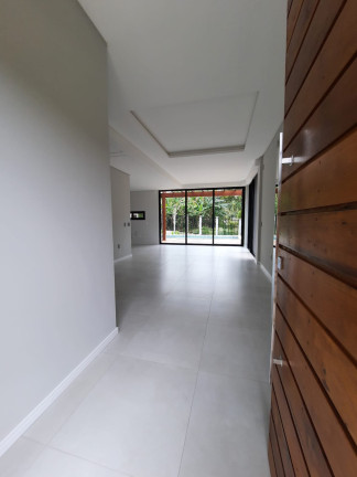 Imagem Casa com 3 Quartos à Venda, 258 m² em Taquaras - Balneário Camboriú