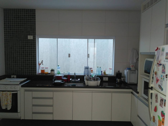 Imagem Casa de Condomínio com 3 Quartos à Venda, 210 m² em Piracangaguá - Taubaté