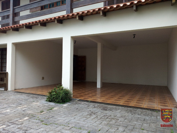 Imagem Casa com 6 Quartos à Venda,  em Coqueiros - Florianópolis