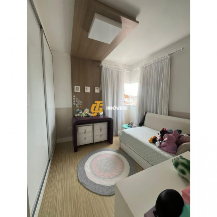 Imagem Casa com 3 Quartos à Venda, 243 m² em Centro - Camboriú Imagem Casa com 3 Quartos à Venda, 243 m² em Centro - Camboriú