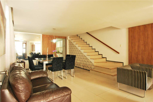 Imagem Casa com 4 Quartos à Venda, 180 m² em José De Alencar - Fortaleza Imagem Casa com 4 Quartos à Venda, 180 m² em José De Alencar - Fortaleza