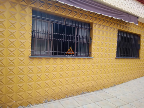 Casa com 3 Quartos à Venda, 254 m²