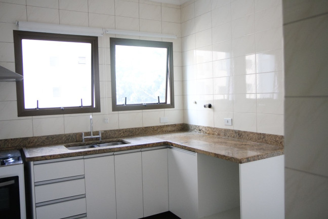 Imagem Apartamento com 3 Quartos à Venda, 243 m² em Vila Suzana - São Paulo