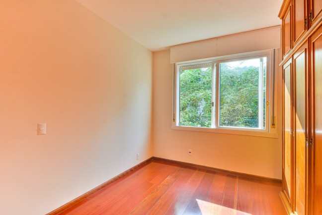 Imagem Apartamento com 3 Quartos à Venda, 100 m² em Moinhos De Vento - Porto Alegre Imagem Apartamento com 3 Quartos à Venda, 100 m² em Moinhos De Vento - Porto Alegre