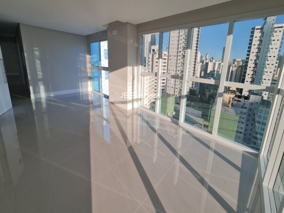 Imagem Imóvel com 4 Quartos à Venda, 140 m² em Centro - Balneário Camboriú