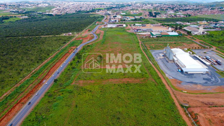 Imagem Terreno à Venda, 2.511 m² em 3º Setor Industrial - Formosa Imagem Terreno à Venda, 2.511 m² em 3º Setor Industrial - Formosa