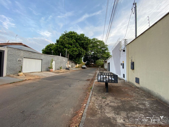Imagem Casa com 4 Quartos à Venda, 272 m² em Jardim Santo Antônio - Goiânia Imagem Casa com 4 Quartos à Venda, 272 m² em Jardim Santo Antônio - Goiânia