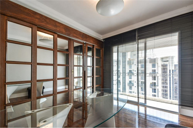 Imagem Imóvel com 2 Quartos à Venda, em Moema - São Paulo Imagem Imóvel com 2 Quartos à Venda, em Moema - São Paulo