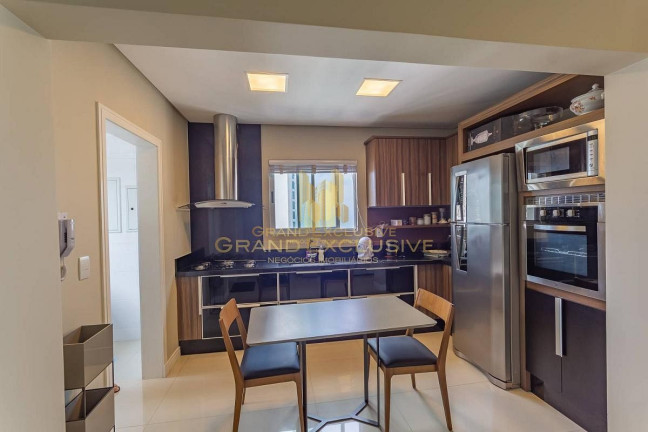 Imagem Apartamento com 3 Quartos à Venda, 142 m² em Pioneiros - Balneário Camboriú