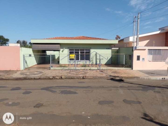 Imagem Casa com 3 Quartos à Venda, 300 m² em Jardim Roma - Pirassununga