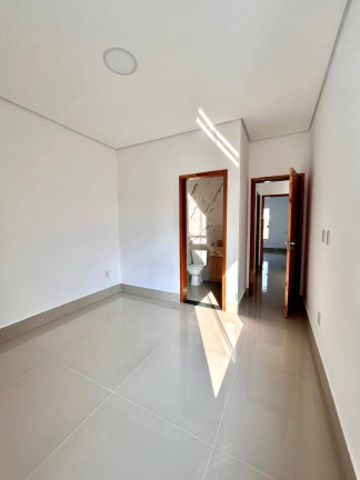 Imagem Casa de Condomínio com 3 Quartos à Venda, 184 m² em Cajuru Do Sul - Sorocaba