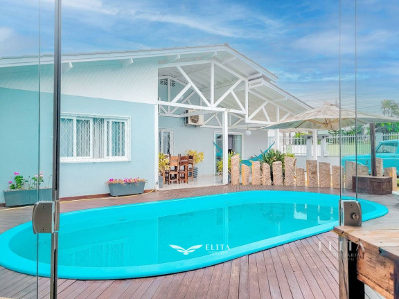 Casa com 4 Quartos à Venda, 240 m² em Centro - Barra Velha