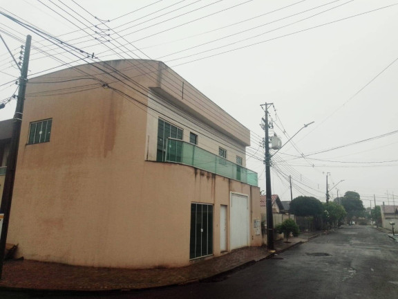 Sobrado com 3 Quartos para Alugar,  em Arapongas