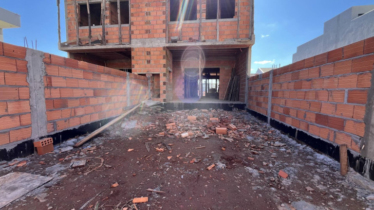 Imagem Sobrado com 3 Quartos à Venda, 167 m² em Igara - Canoas Imagem Sobrado com 3 Quartos à Venda, 167 m² em Igara - Canoas