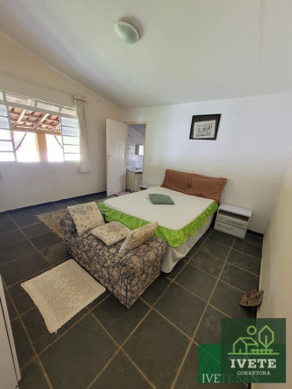 Imagem Chácara com 4 Quartos à Venda, 240 m²