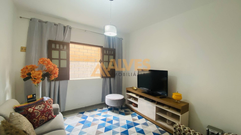 Imagem Casa com 4 Quartos à Venda, 200 m² em Capuchinhos - Feira De Santana